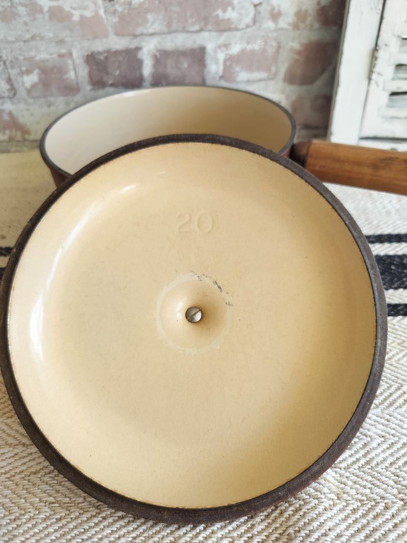 Antique Hazelnut Le Creuset Pan with lip & lid