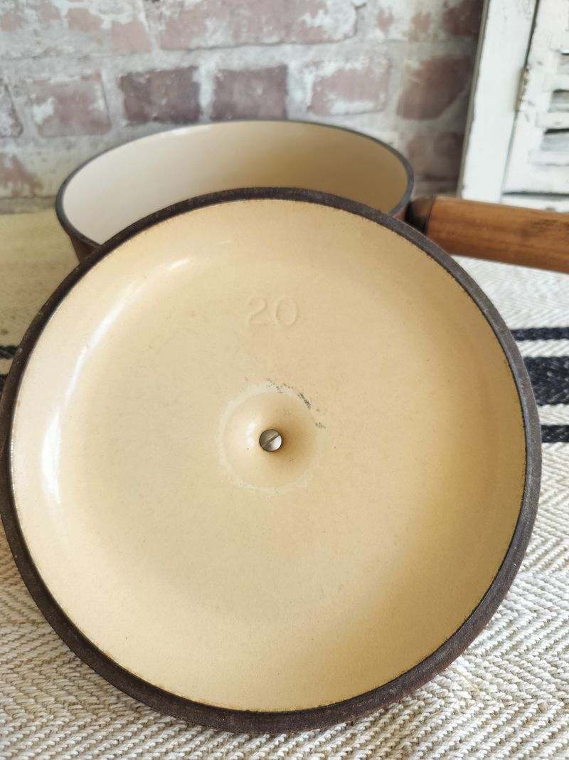 Antique Hazelnut Le Creuset Pan with lip & lid