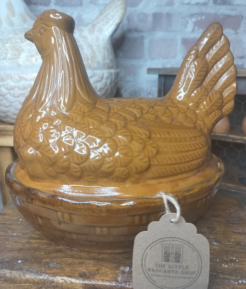 Vintage Hen on Nest by Moira Pottery
