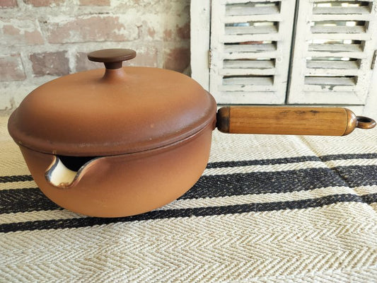 Antique Hazelnut Le Creuset Pan with lip & lid