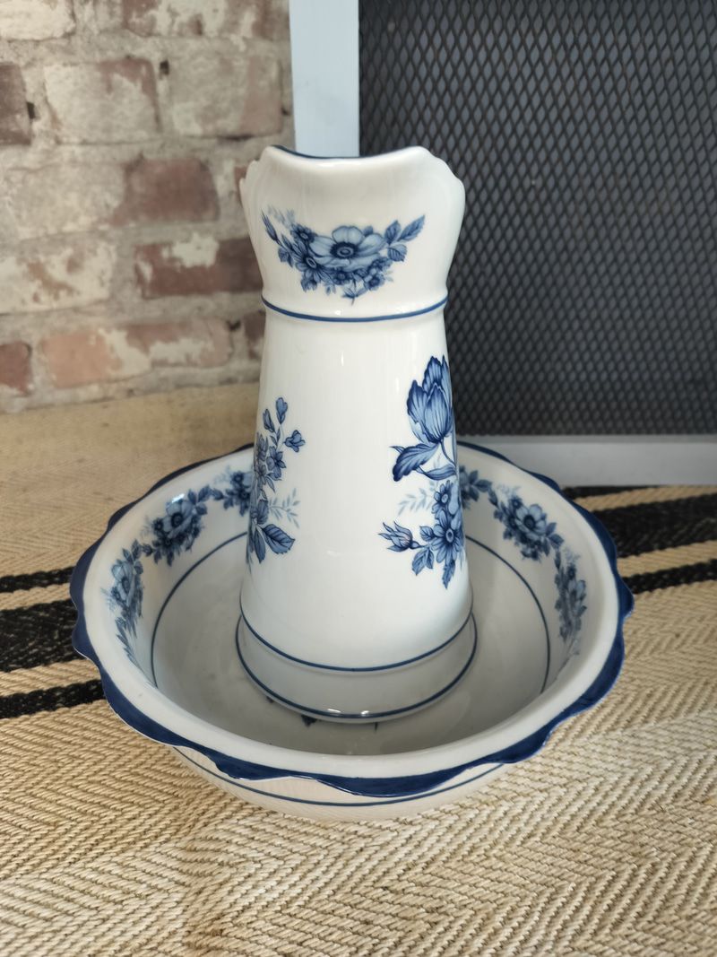 Vintage French Porcelain Bathroom Set