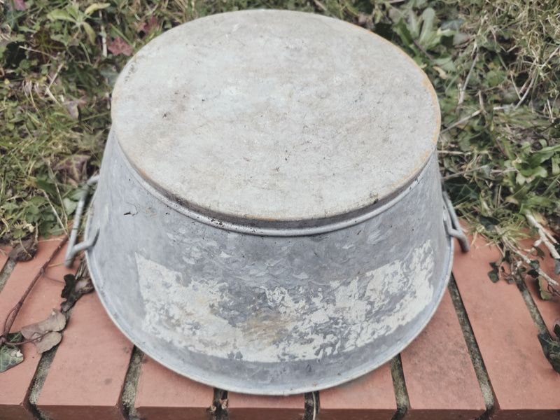 French Vintage Galvanised Wash Basin / Planter