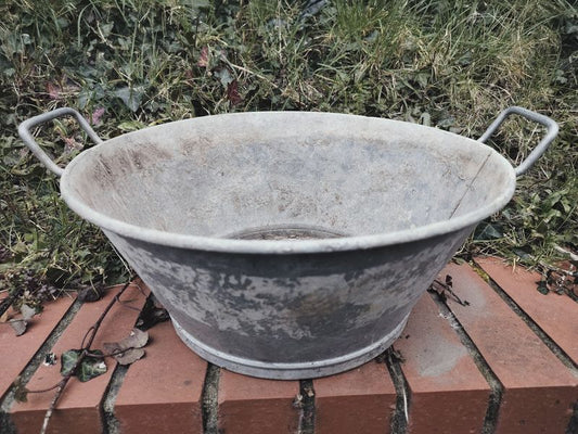 French Vintage Galvanised Wash Basin / Planter