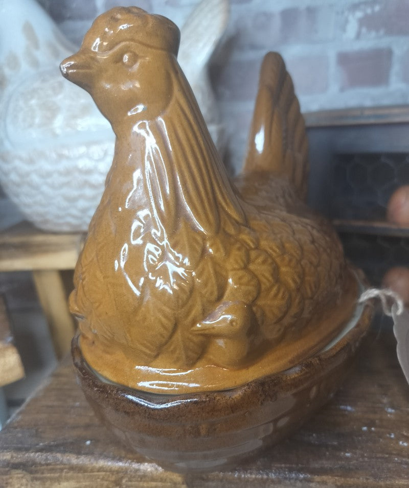 Vintage Hen on Nest by Moira Pottery