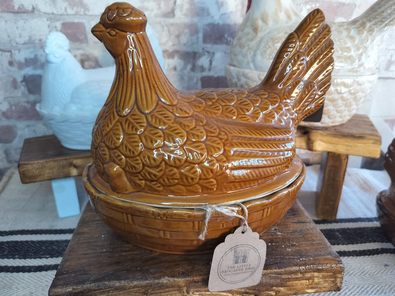 Vintage Moira Pottery Hen on Nest – Classic English Egg Holder
