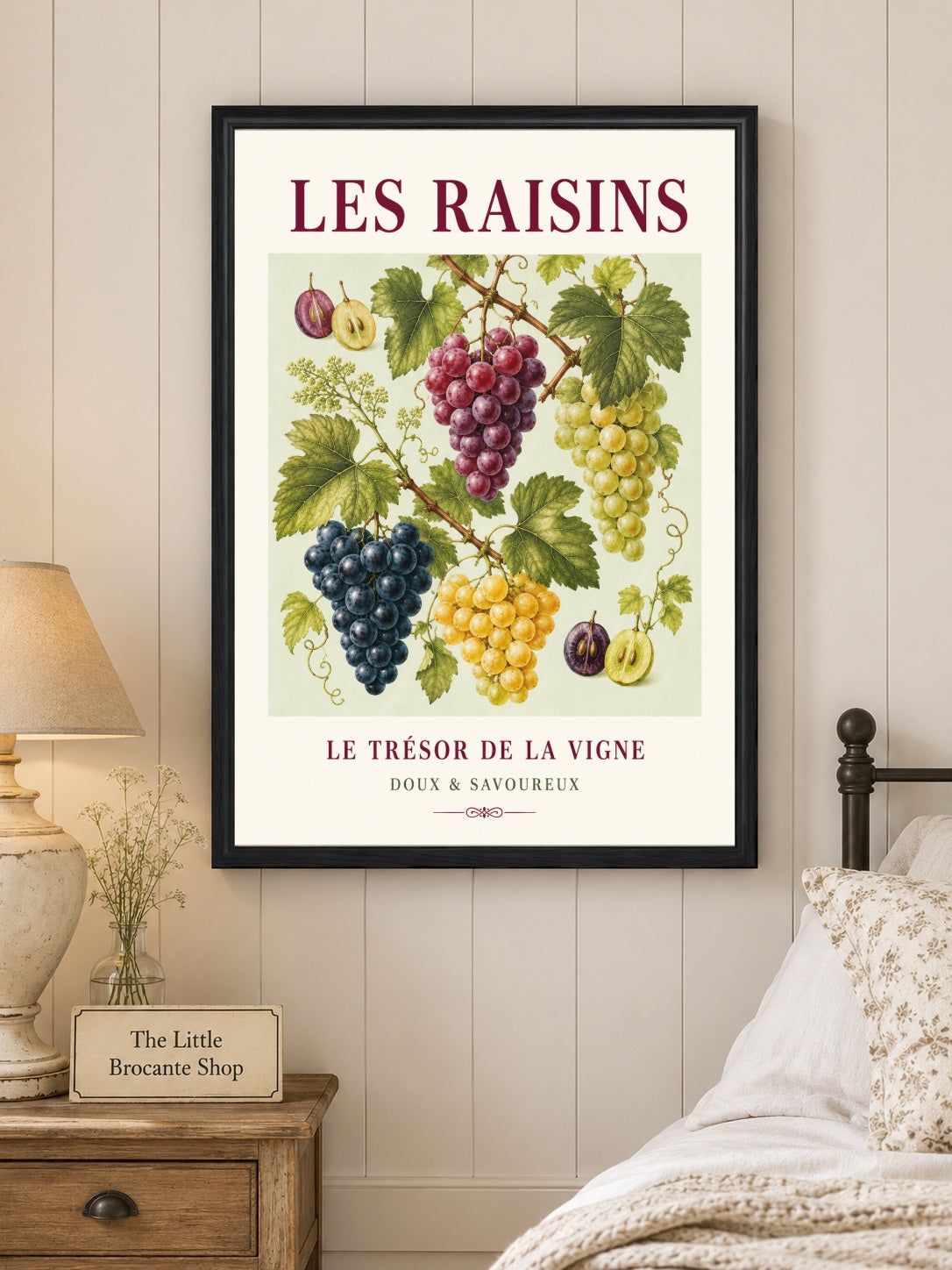 Les Raisins – Illustrated French Grape Print | French Kitchen Wall Art, Illustrated French, Botanical, French Country, Vineyard Inspired, Fruit Illustration, Country Kitchen, European Kitchen, Rustic Country wall artwork.